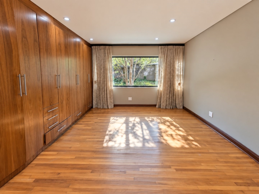 5 Bedroom Property for Sale in Waverley Free State
